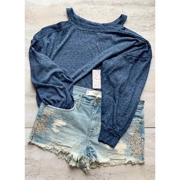 Free People Tops - 🌿Free People Cold Shoulder Top in Storm